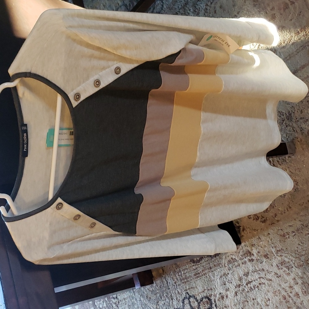 NWT Pink Clover Lillian Button Raglan Sleeve Knit Top